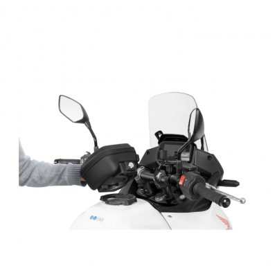 Sistem cu rezervor Click SHAD CLICK SYSTEM FITTING KIT TENERE 700 Sistem cu rezervor Click SHAD CLICK SYSTEM FITTING KIT TENERE 700