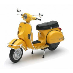 Motopeda Vespa 1978 P200E 1:12 YELLOW Motopeda Vespa 1978 P200E 1:12 YELLOW
