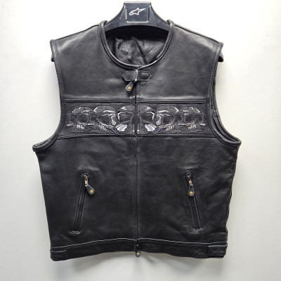 Vesta moto de piele SKULL BLACK Vesta moto de piele SKULL BLACK