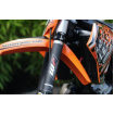 Husa pentru frana RFX Race Series Forkshrink Upper Fork Guard w/ Showa Logo - White Husa pentru frana RFX Race Series Forkshrink Upper Fork Guard w/ Showa Logo - White thumb