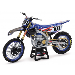 Jucarie motocicleta  NEW-RAY Yamaha YZ450F Motocross of Nations Eli Tomac (No 101) 1:12