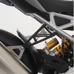 Suport pentru generația R&G RACING Exhaust hangers black - Triumph Speed Triple 1200 RS/RR