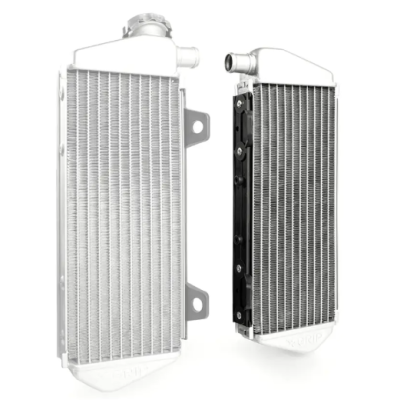 Radiator stâng X-GRIP KTM SX/SX-F 23-26, EXC/EXC-F 24-26; Husqvarna 23-26; Gas Gas 24-26
