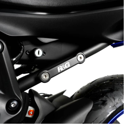 Placă R&G RACING Rear Footrest Blanking Plate Silver Yamaha MT-07 14-25 Placă R&G RACING Rear Footrest Blanking Plate Silver Yamaha MT-07 14-25