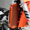 Protecții pentru radiatoare X-Grip KTM EXC/EXC-F 24-26, SX/SX-F 23-26; Husqvarna FE/TE 24-26, FC/TC 23-26; Gas Gas EC/MC 24-26 Roșu Protecții pentru radiatoare X-Grip KTM EXC/EXC-F 24-26, SX/SX-F 23-26; Husqvarna FE/TE 24-26, FC/TC 23-26; Gas Gas EC/MC 24-26 Roșu thumb