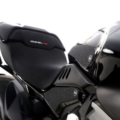 Protector pentru rezervor R&G RACING Tank Traction Pads Set 4 Piese Clar Ducati Diavel V4 23-25 Protector pentru rezervor R&G RACING Tank Traction Pads Set 4 Piese Clar Ducati Diavel V4 23-25