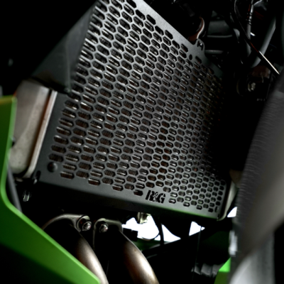 Protector radiator R&G Pro Radiator Guard (2 bucăți) Kawasaki Ninja 7 / Z 7 Hybrid 24 26 Protector radiator R&G Pro Radiator Guard (2 bucăți) Kawasaki Ninja 7 / Z 7 Hybrid 24 26