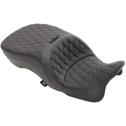 Șa mare pentru touring cu poziționare frontală, care acceptă spătare montate pe cadru DRAG SPECIALTIES 0801-1110