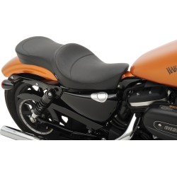 Șa cu profil jos double bucket netedă neagră DRAG SPECIALTIES 0804-0604