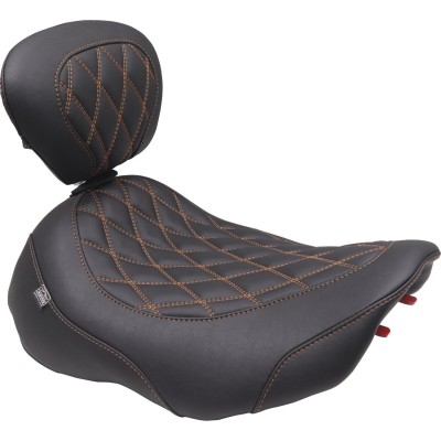 Șa lată Tripper - solo - maro închis/cusături portocaliu mandarină MUSTANG SEATS 89503MO Șa lată Tripper - solo - maro închis/cusături portocaliu mandarină MUSTANG SEATS 89503MO