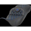 Șa Roadsofa - cusătură în grilă - cusătură albastră - rază extinsă SADDLEMEN 808-07B-18401 Șa Roadsofa - cusătură în grilă - cusătură albastră - rază extinsă SADDLEMEN 808-07B-18401 thumb