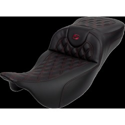 Șa ROADSOFA LS EXT RCH cu cusătură bordo SADDLEMEN 808-07B-184B8 Șa ROADSOFA LS EXT RCH cu cusătură bordo SADDLEMEN 808-07B-184B8