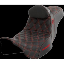 Șa Pro Series SDC Performance - cu spătar - cusătură roșie SADDLEMEN SC80807REDRT Șa Pro Series SDC Performance - cu spătar - cusătură roșie SADDLEMEN SC80807REDRT