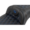Șa RoadSofa - cu spătar - fibră de carbon - cusătură albastră - extinsă SADDLEMEN 823-07-207B1 Șa RoadSofa - cu spătar - fibră de carbon - cusătură albastră - extinsă SADDLEMEN 823-07-207B1 thumb