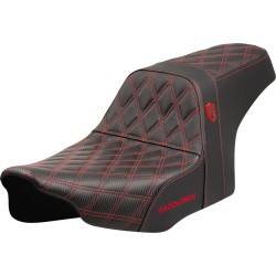 Șa SDC performance grip cusătură roșie SADDLEMEN SC82307D4 Șa SDC performance grip cusătură roșie SADDLEMEN SC82307D4