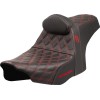 Șa SDC performance grip cu cusături roșii SADDLEMEN SC82307DB4