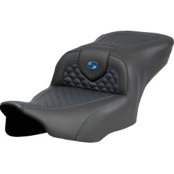 Șa Roadsofa - Cusătură Dragon Scale - cusătură albastră - fără spătar SADDLEMEN 823-07-20801 Șa Roadsofa - Cusătură Dragon Scale - cusătură albastră - fără spătar SADDLEMEN 823-07-20801