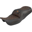 Șa RoadSofa Tri Gripper - rază standard - cusătură portocalie - fără spătar SADDLEMEN 808-07B-21003 Șa RoadSofa Tri Gripper - rază standard - cusătură portocalie - fără spătar SADDLEMEN 808-07B-21003 thumb