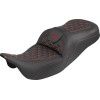 Șa RoadSofa Tri Gripper - rază standard - cusătură roșie - fără spătar SADDLEMEN 808-07B-21004