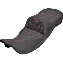 Șa ROADSOFA CF LS ER cu cusături roșii SADDLEMEN 808-07B-20704 Șa ROADSOFA CF LS ER cu cusături roșii SADDLEMEN 808-07B-20704