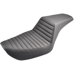 Șa dublă STEP UP FRONTREAR SADDLEHYDESADDLEGEL neagră SADDLEMEN 896-04-171 Șa dublă STEP UP FRONTREAR SADDLEHYDESADDLEGEL neagră SADDLEMEN 896-04-171