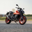 KONIX EVO заглушител Titanium с карбонова капачка, SS тръба за страничен монтаж, ECE SPARK EXHAUST GKT0121TOM thumb